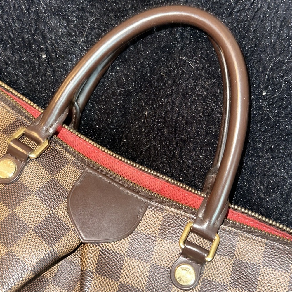 Louis Vuitton Siena - Picture 15 of 16